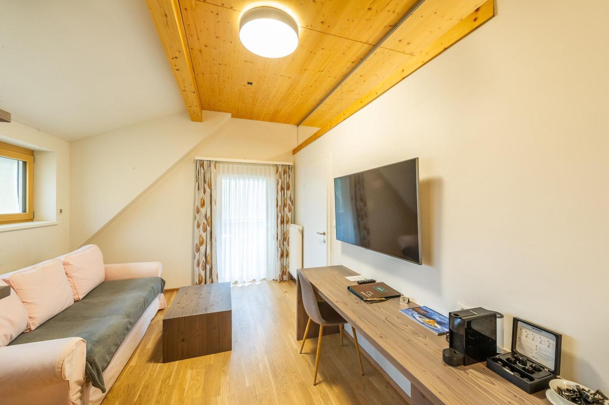 Apartmenthaus Pastner Am Teich Übelbach Exterior foto